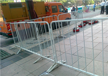 移動護欄08 移動護欄08